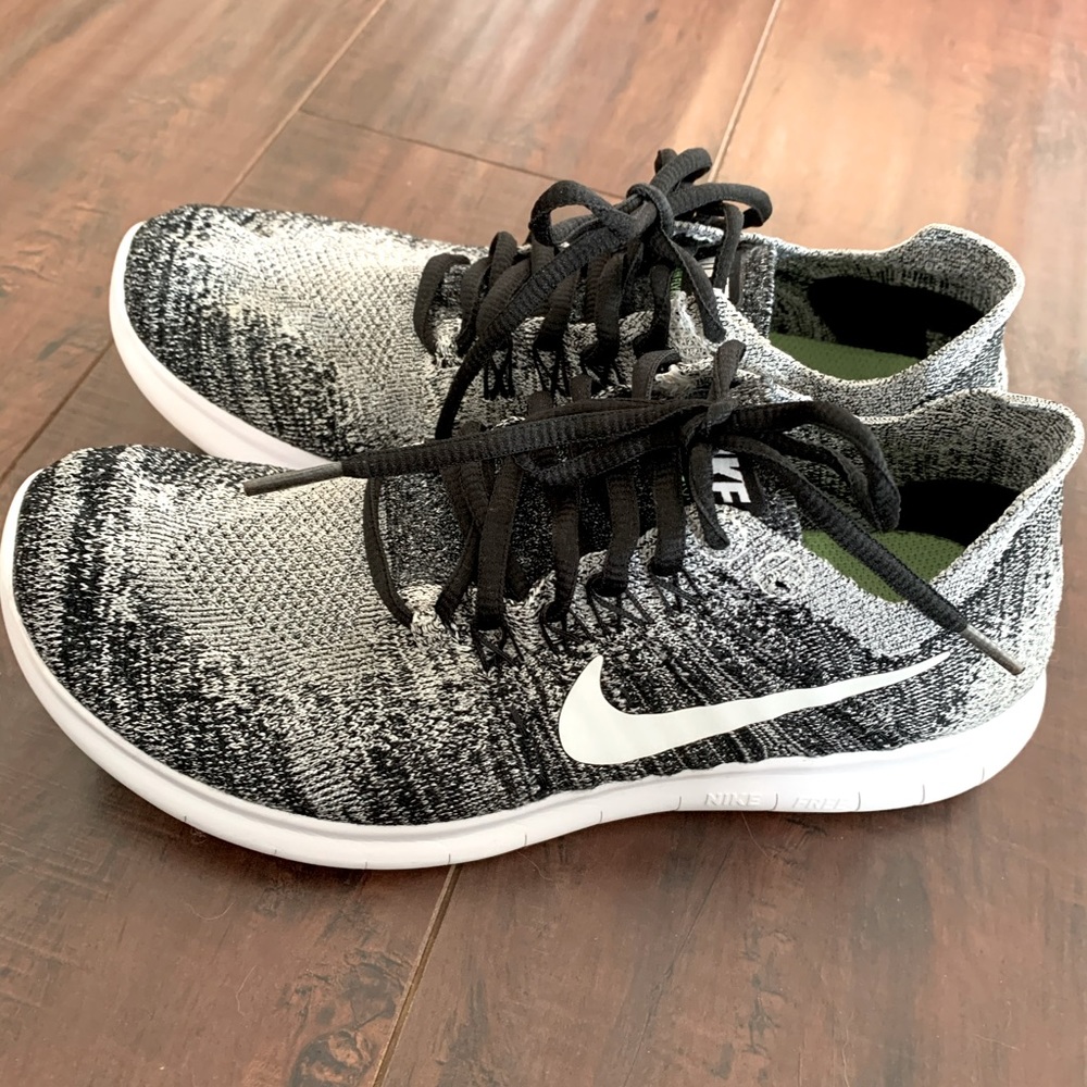 Women’s Nike Free RN Flyknit Running Shoes Size 8